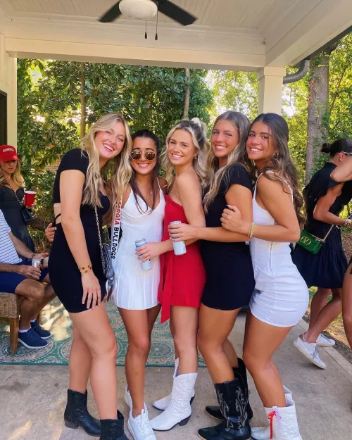 UGA tailgate girls [5]
