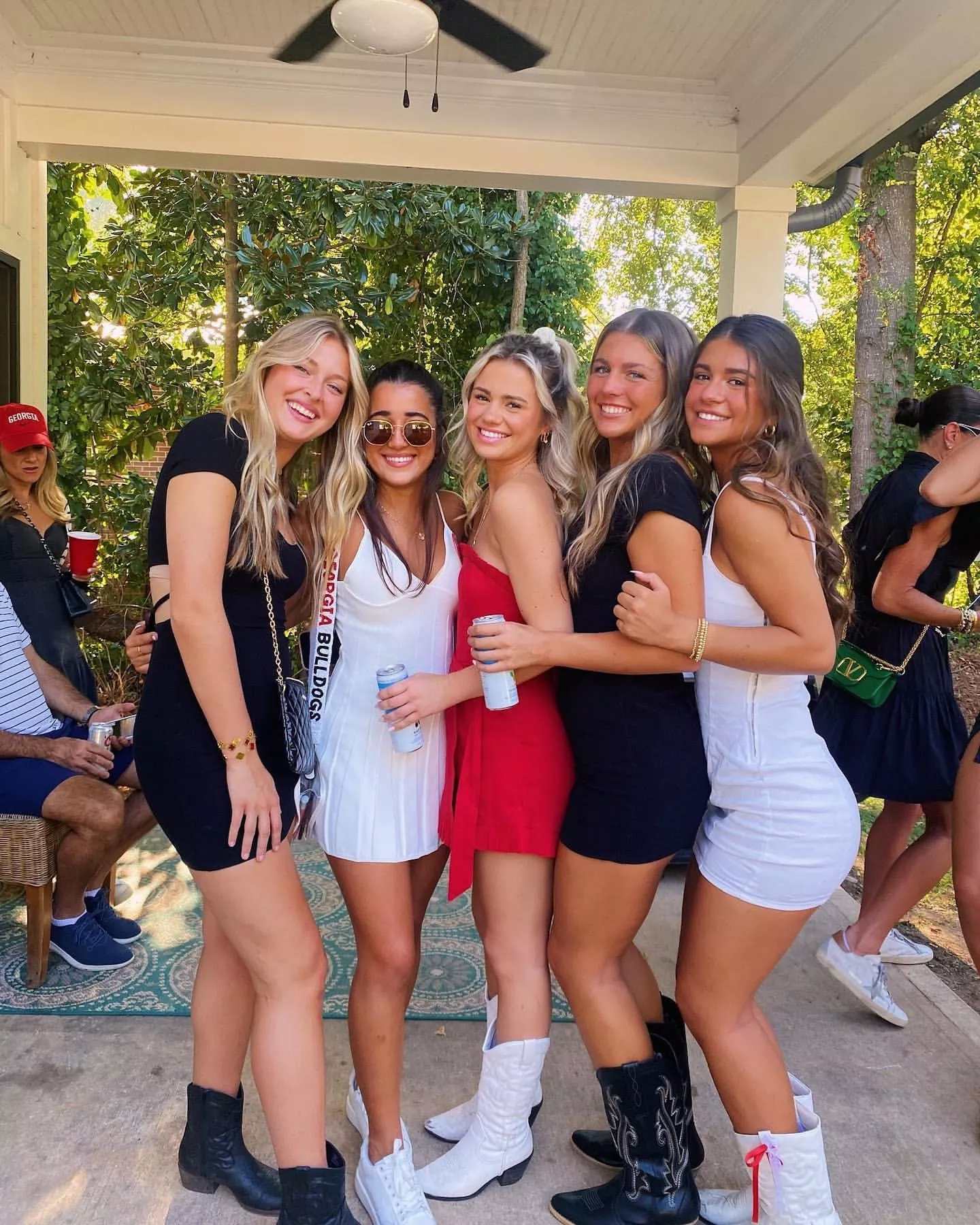 UGA tailgate girls [5]