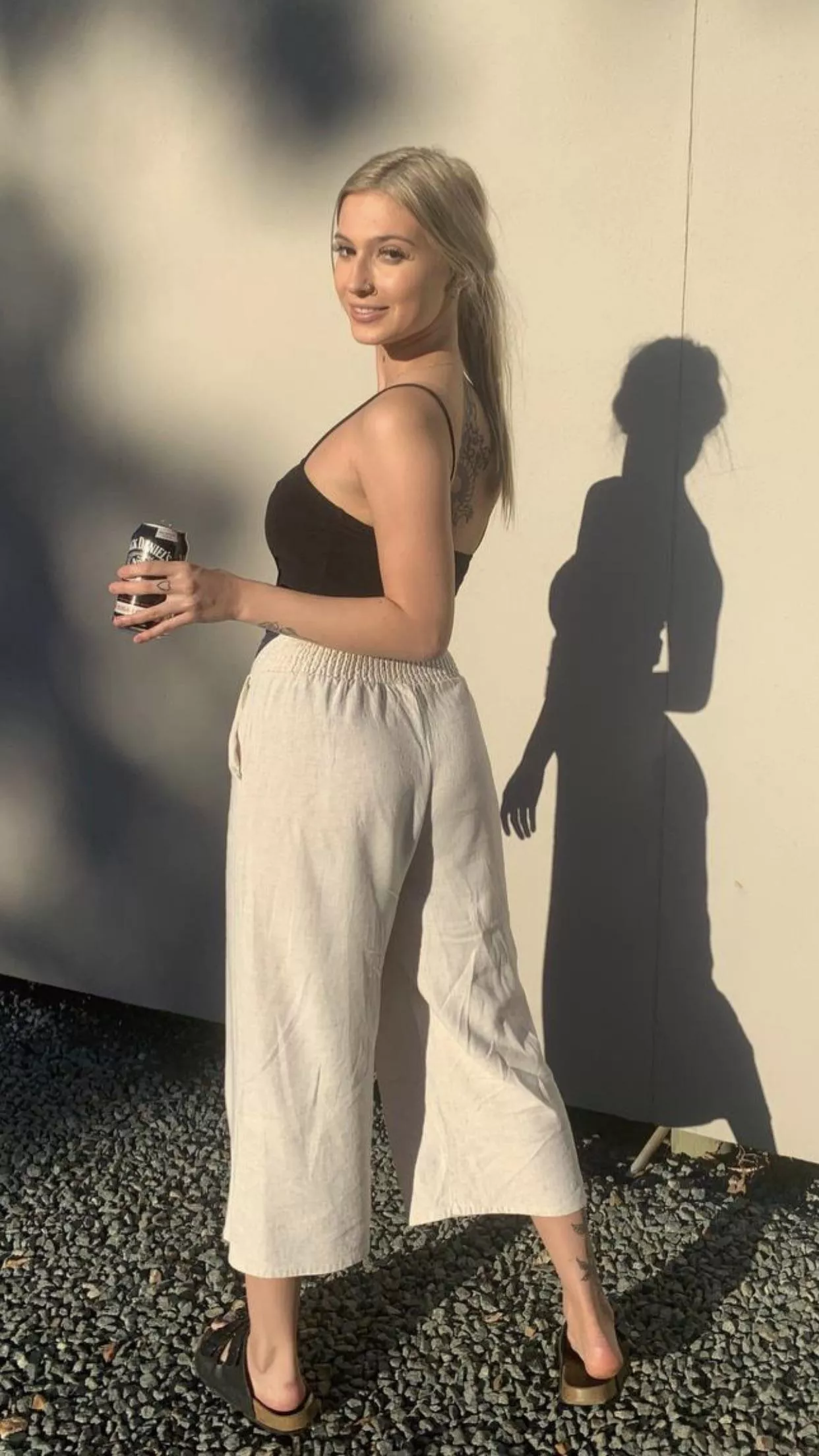 Wanna hangout with me? 💖😊🙋‍♀️ 20