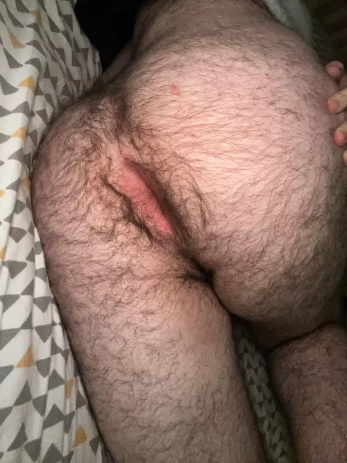 [20] who’s gonna make this otter ass their own?