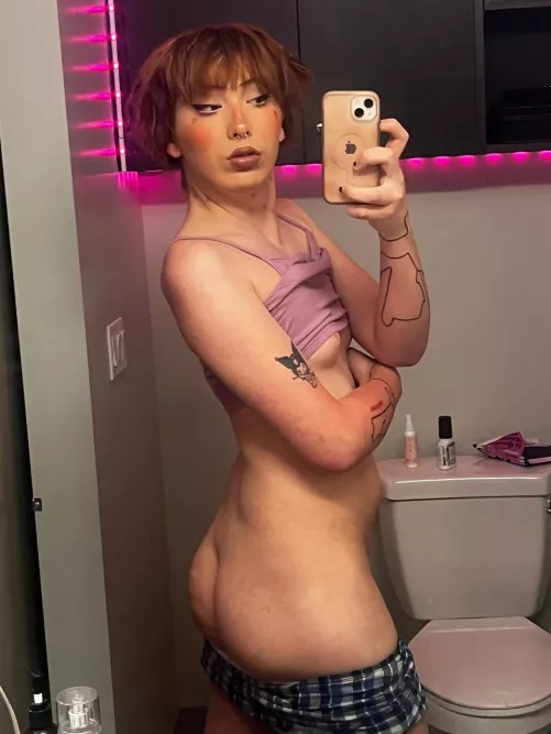 any straight guys wanna turn gay for me?