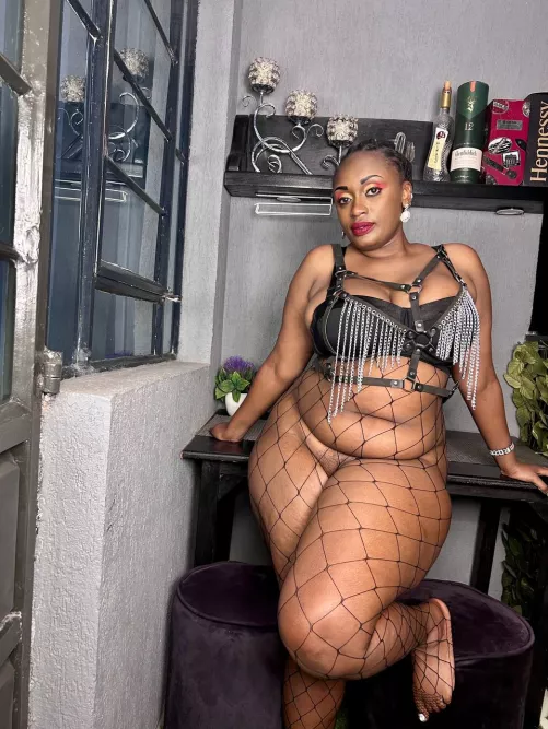 Drop an emoji if you fuck me raw