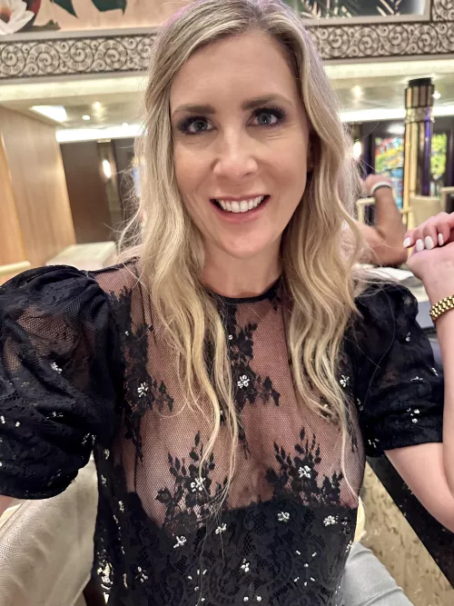 Enjoying an amazing cocktail at this bar, join me!