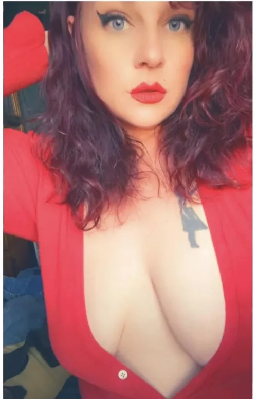 Favorite shade = hooker red