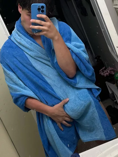 fresh out of the shower after sand volleyball 🔦 who wants to get me dirty again?