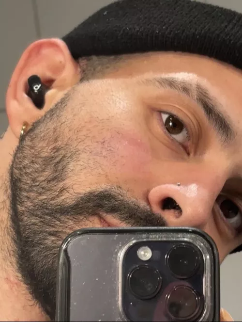 I used to despise my boring brown eyes, I started to love myself and learned I wouldn’t change them for a thing