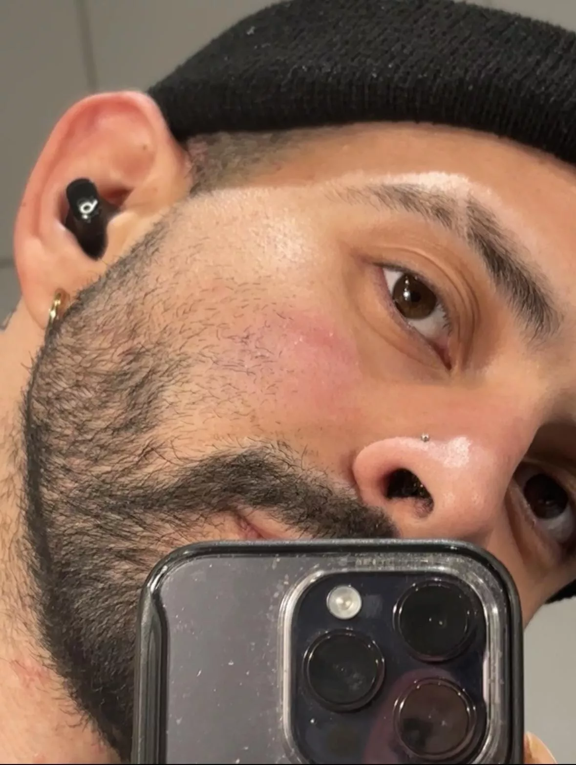 I used to despise my boring brown eyes, I started to love myself and learned I wouldn’t change them for a thing