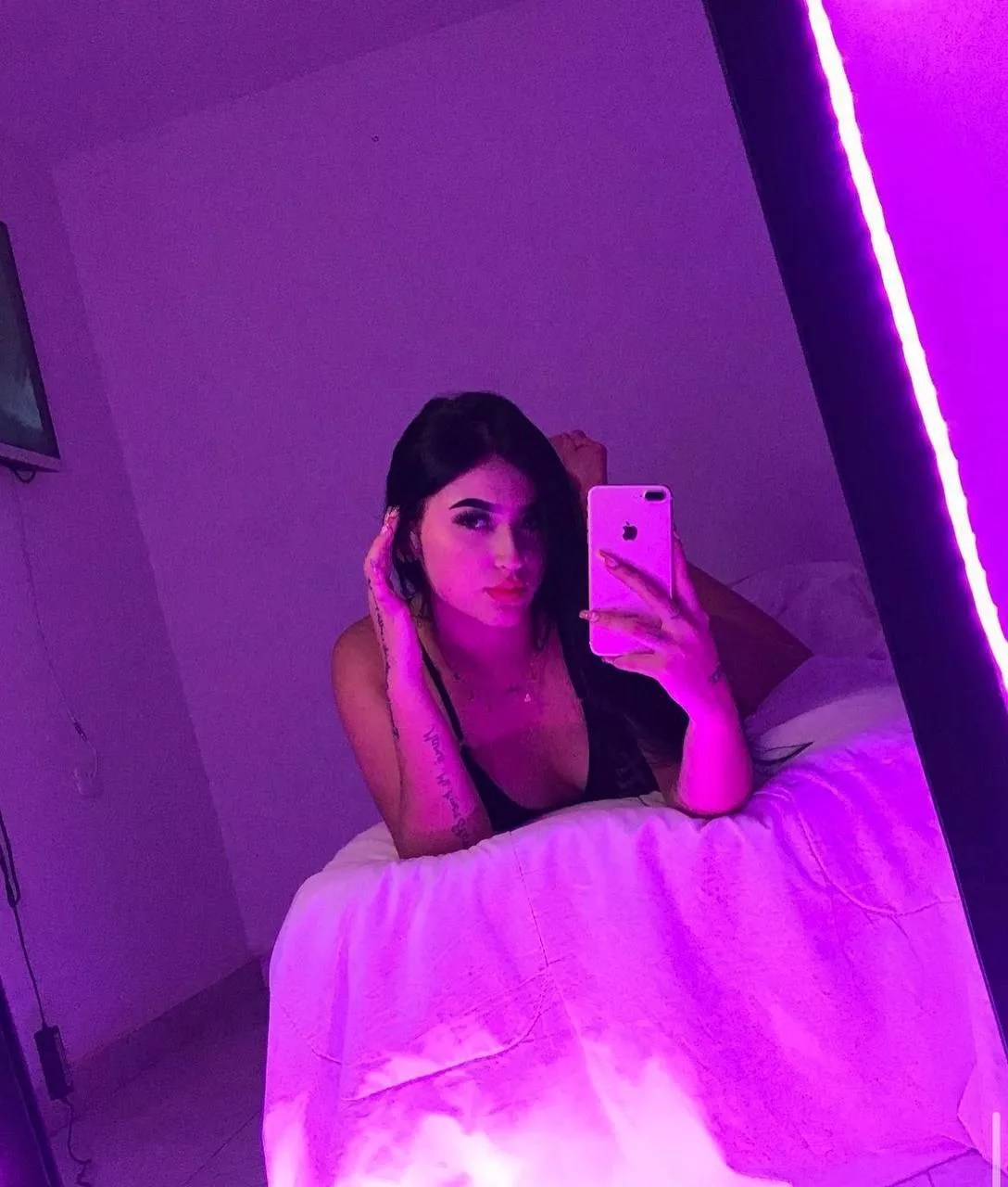 It's late, come over and give me a pounding