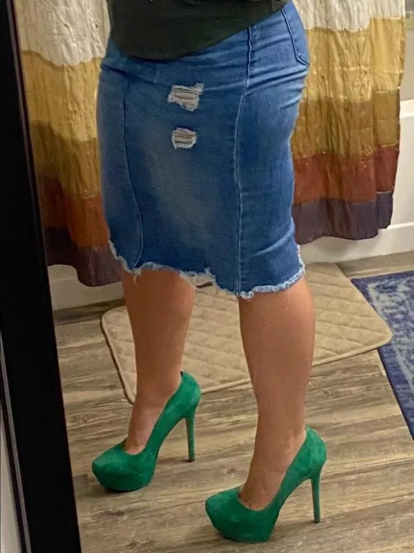 Suede Green 💚 (Jessica Simpson’s)