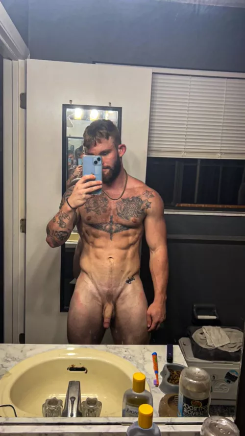 wanna give me a hand.. or two?😈