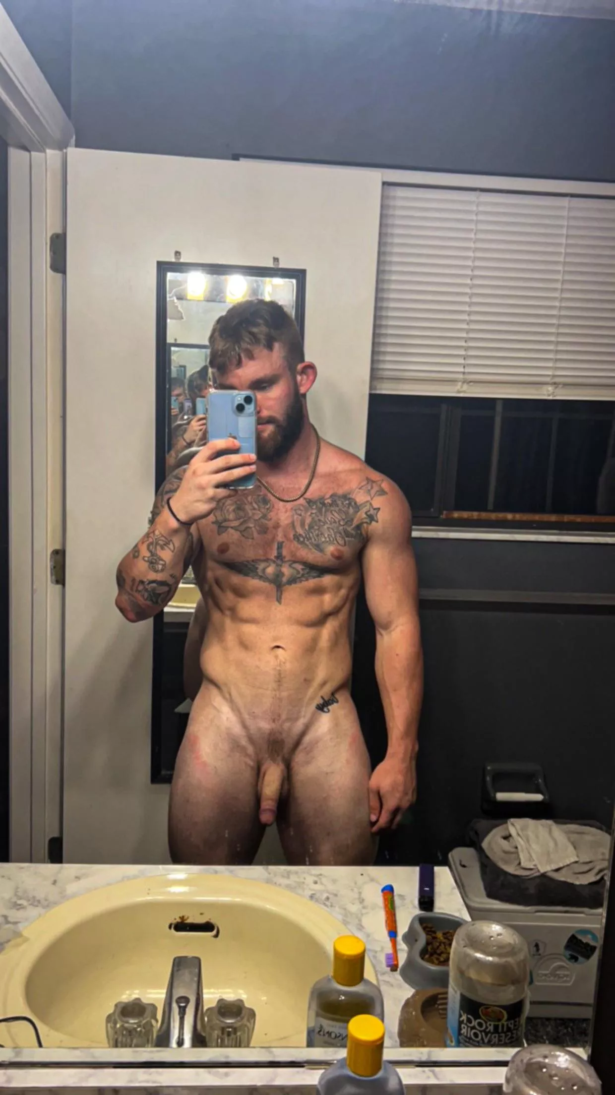 wanna give me a hand.. or two?😈