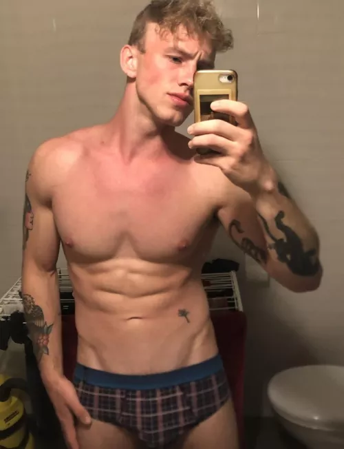 Would u bottom for me?