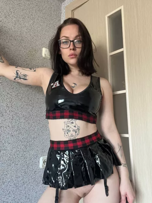 Would you fuck a naughty Goth
