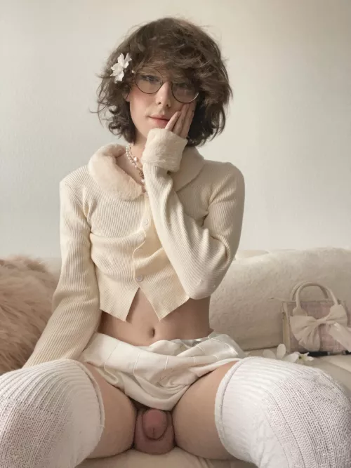 would you top a femboy like me? 🧸