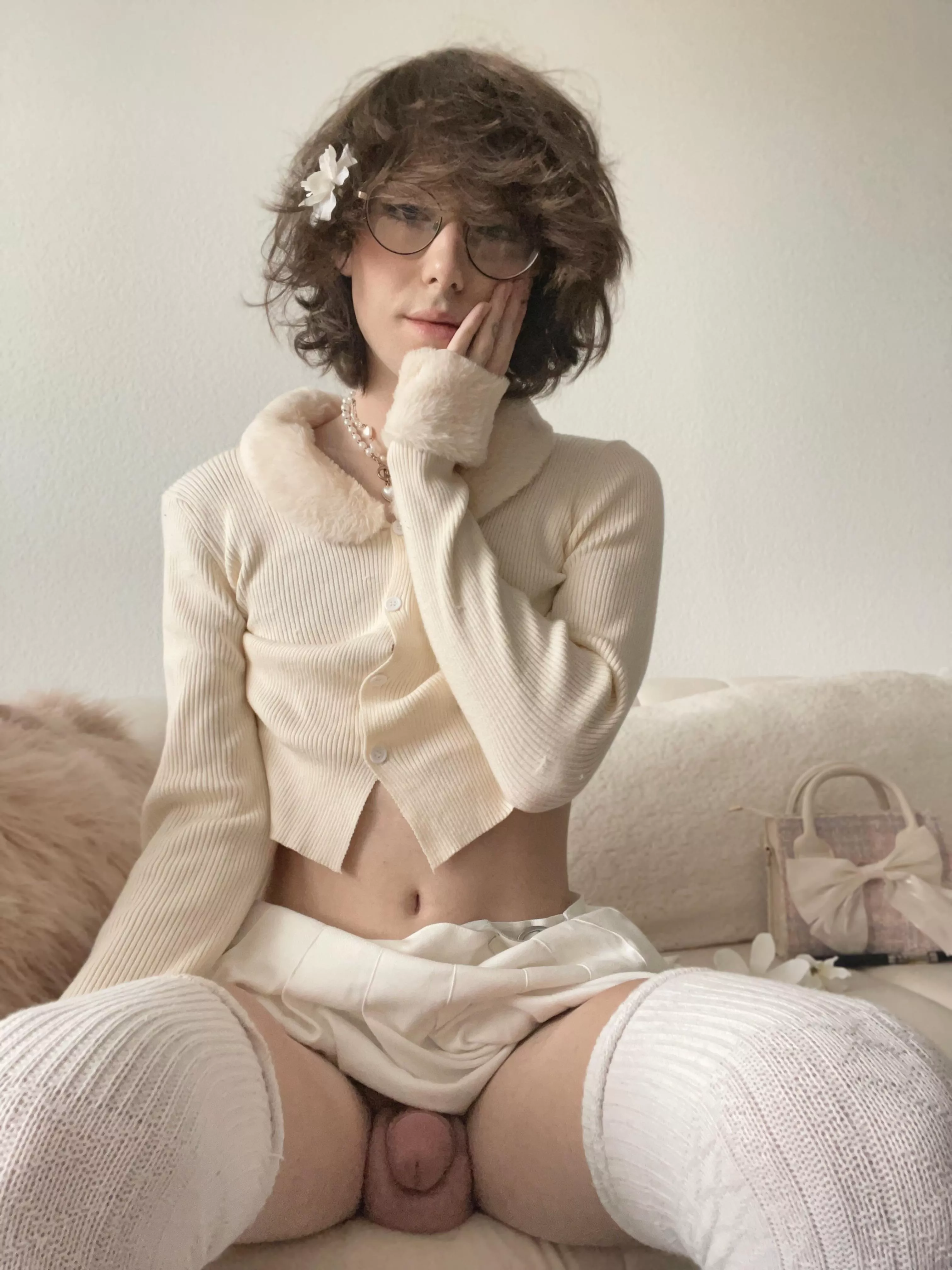 would you top a femboy like me? 🧸