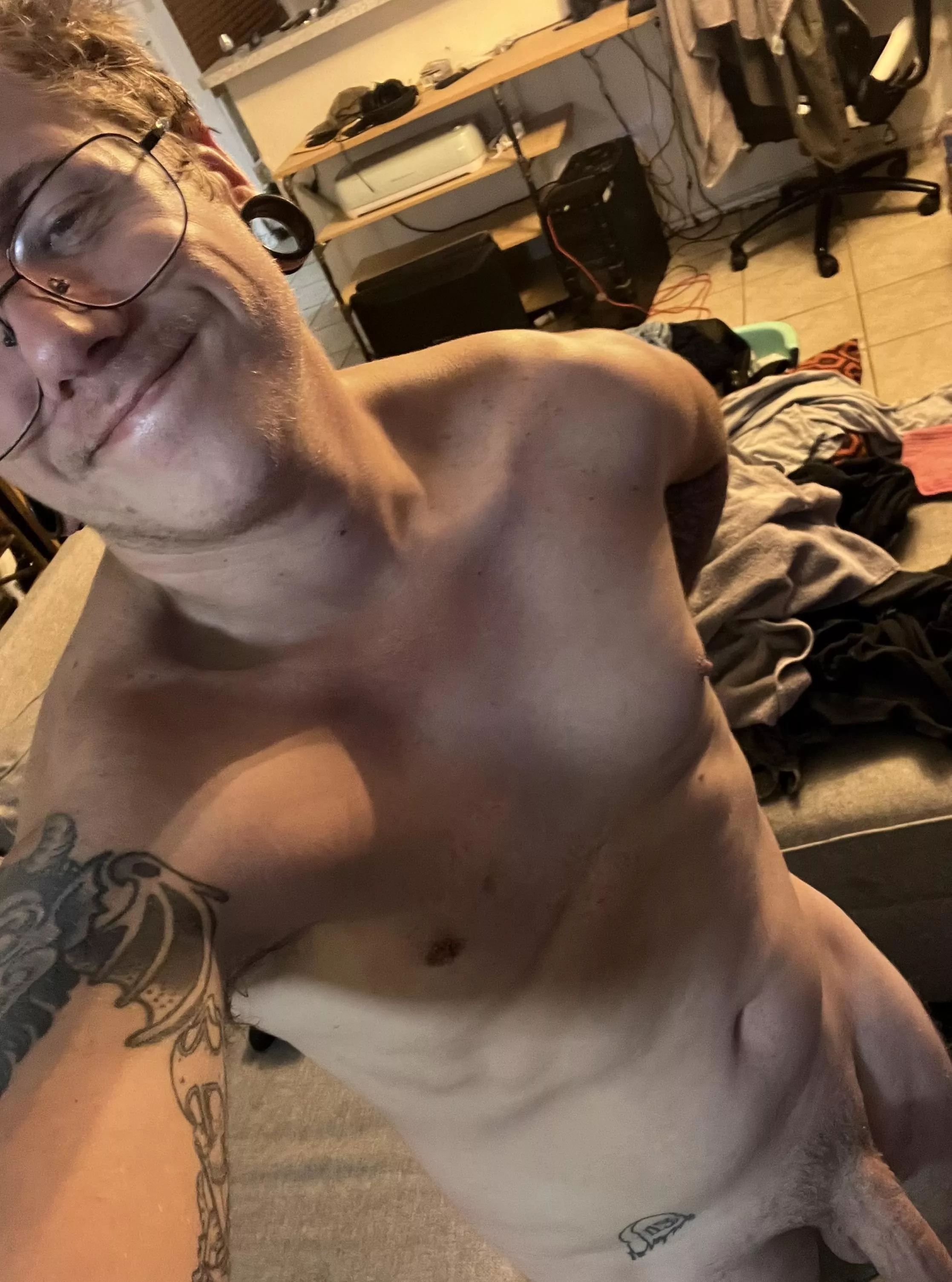 27 male 5’8” 150 lbs. Hope you all like what I have to offer 😊