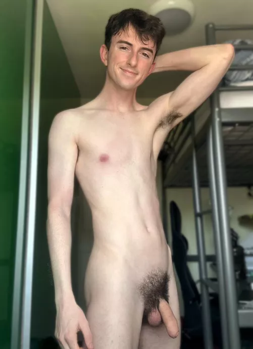 Anyone in need of a cute gamer bf? ☺️