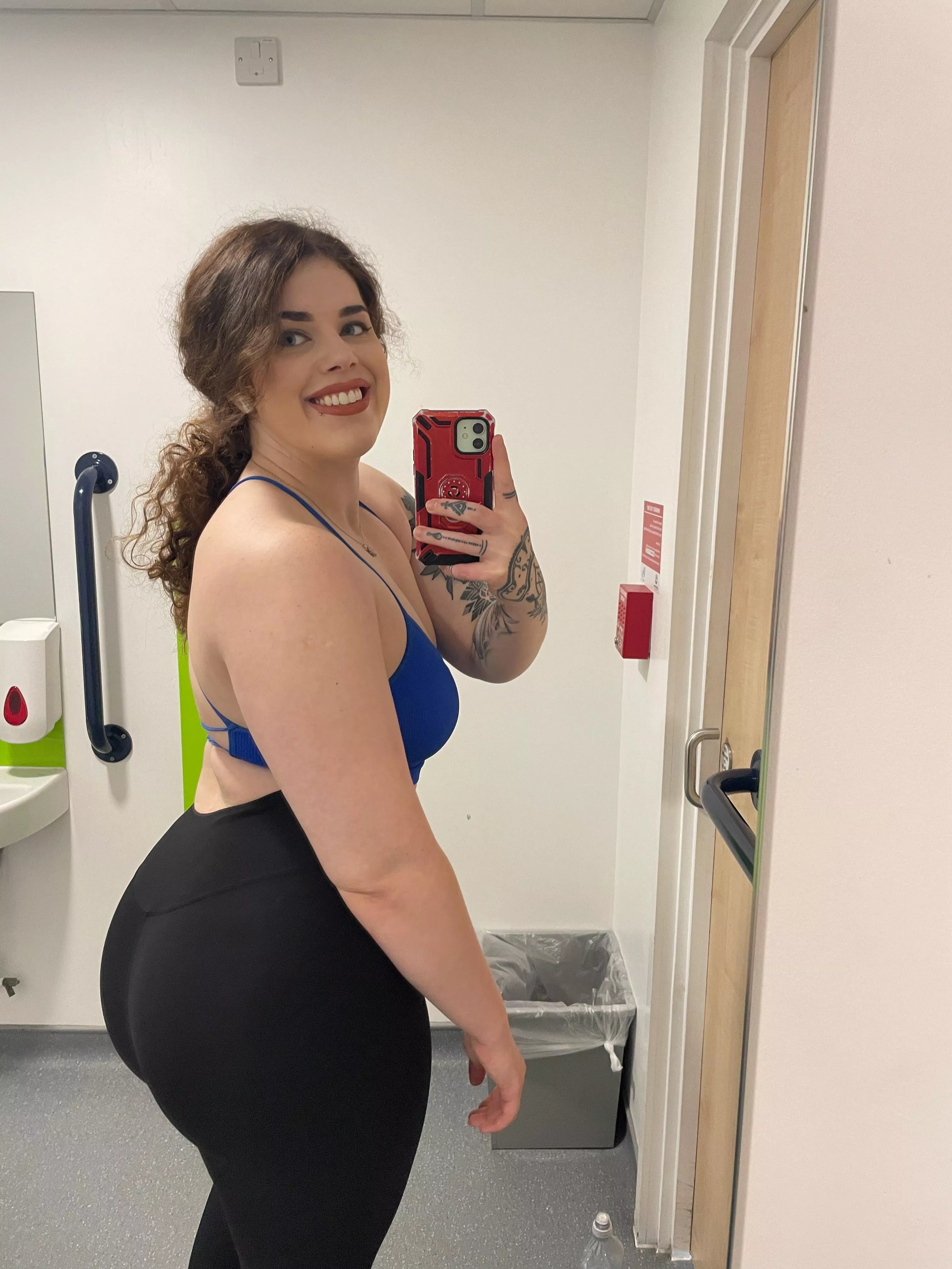 Do you like black leggings?