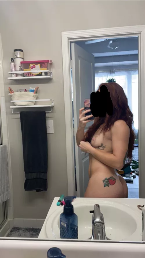 [f26] almost at 1 yr in the gym consistently & I look & feel amazing