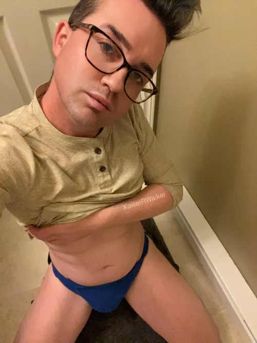 Friends didn’t know I was wearing my jockstrap the entire time we had lunch 😂