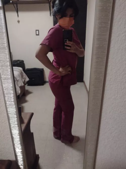 I don't wear bra This scrub looks cute