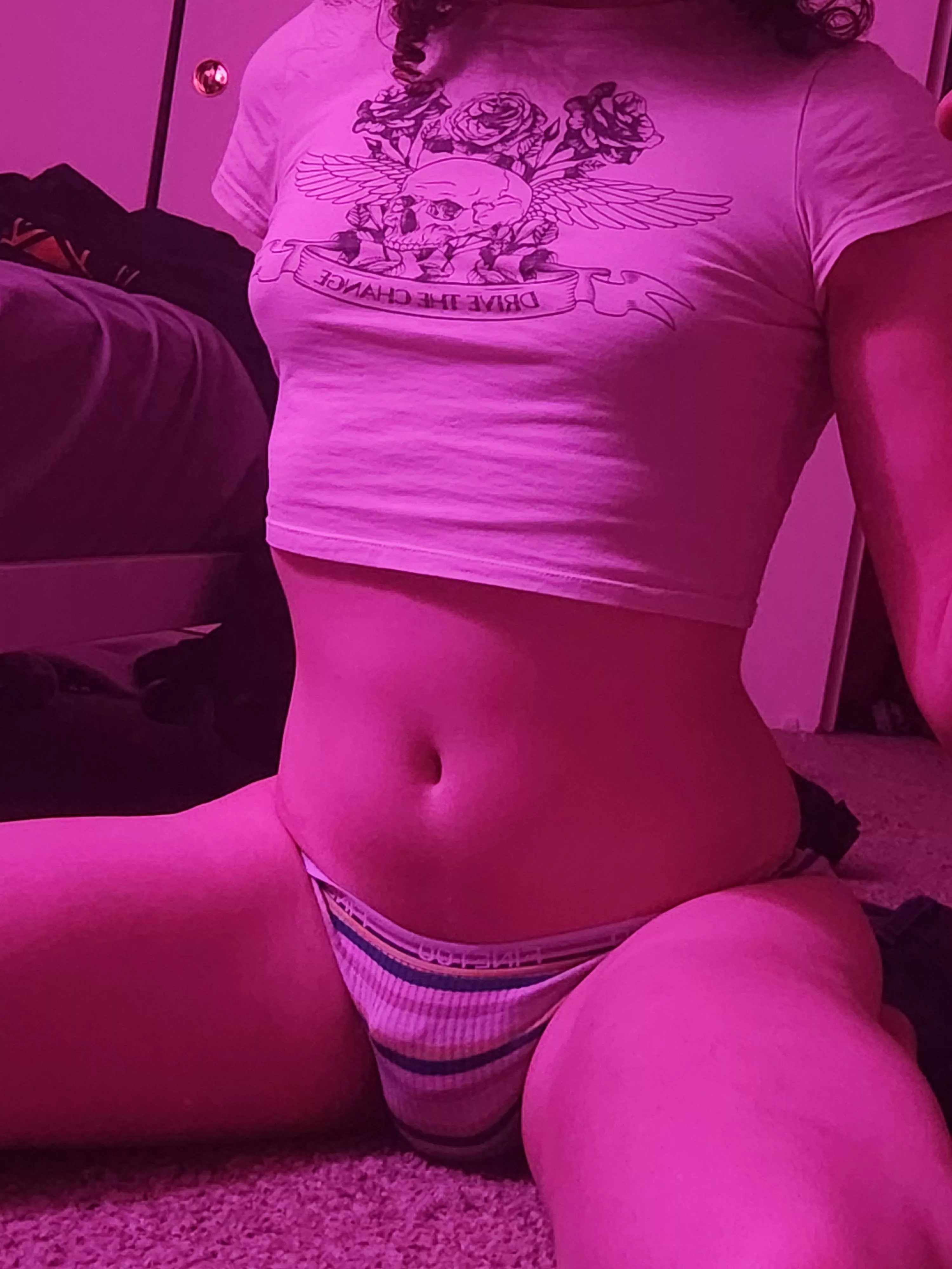 I need someone to come cuddle with me 🥺