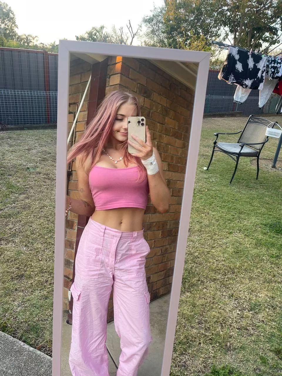 In love with this pink crop!