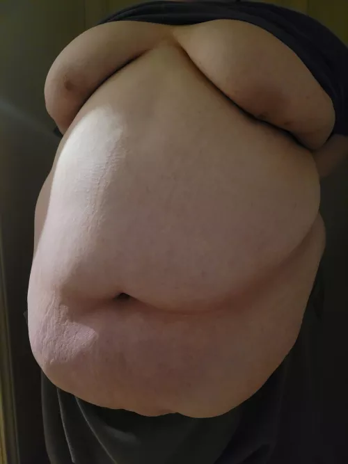 My belly is big and warm <3