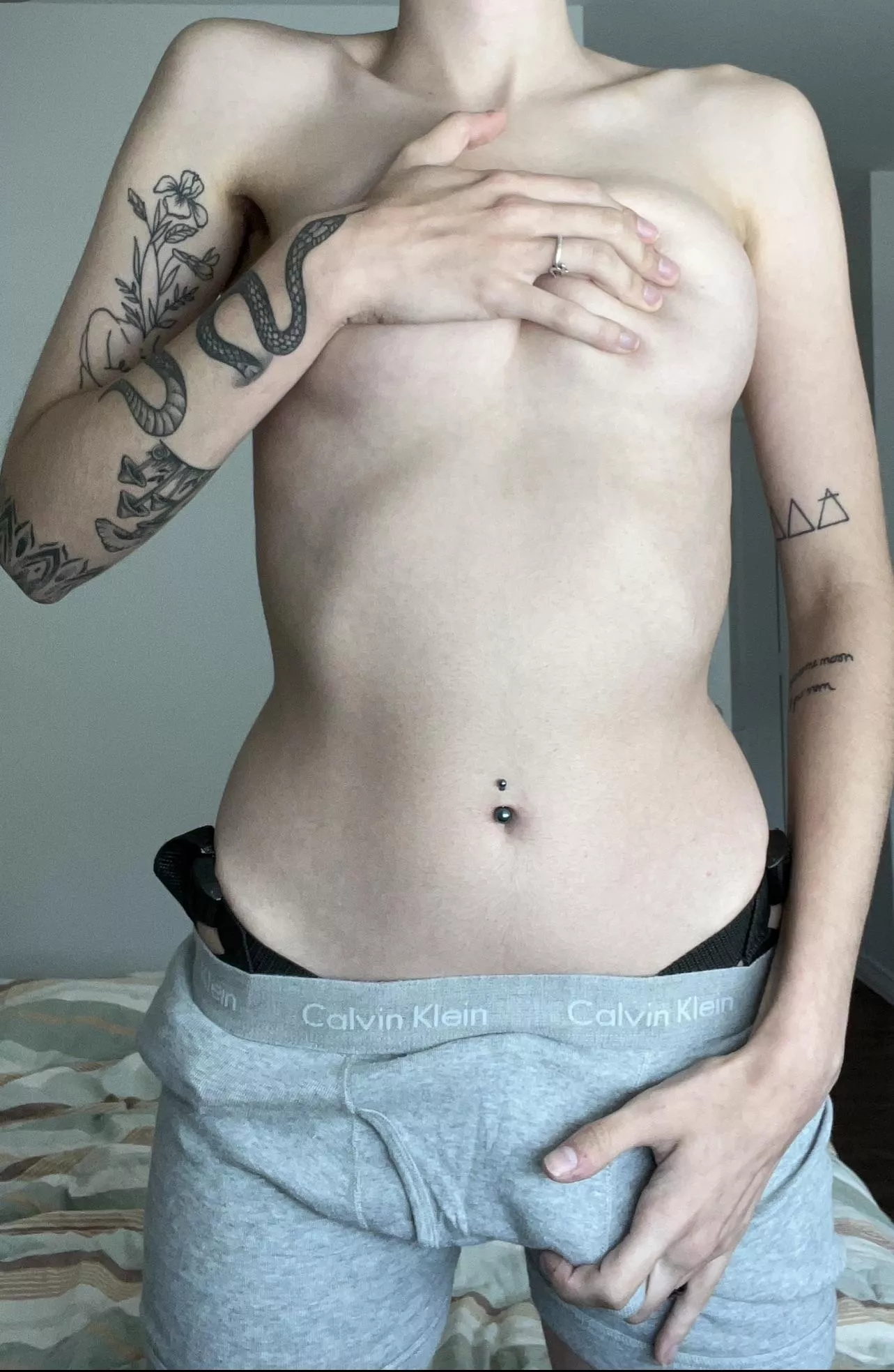 petite with a bulge😉