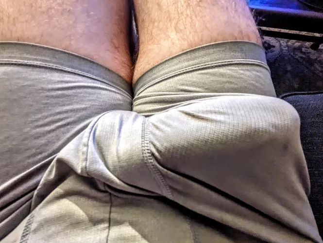 Quality mood lighting on a big thick cock outline.