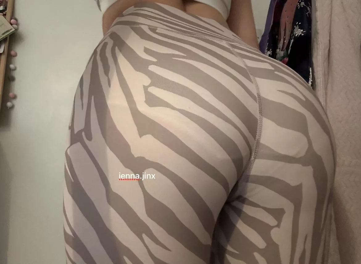 Squats make a tight ass OC