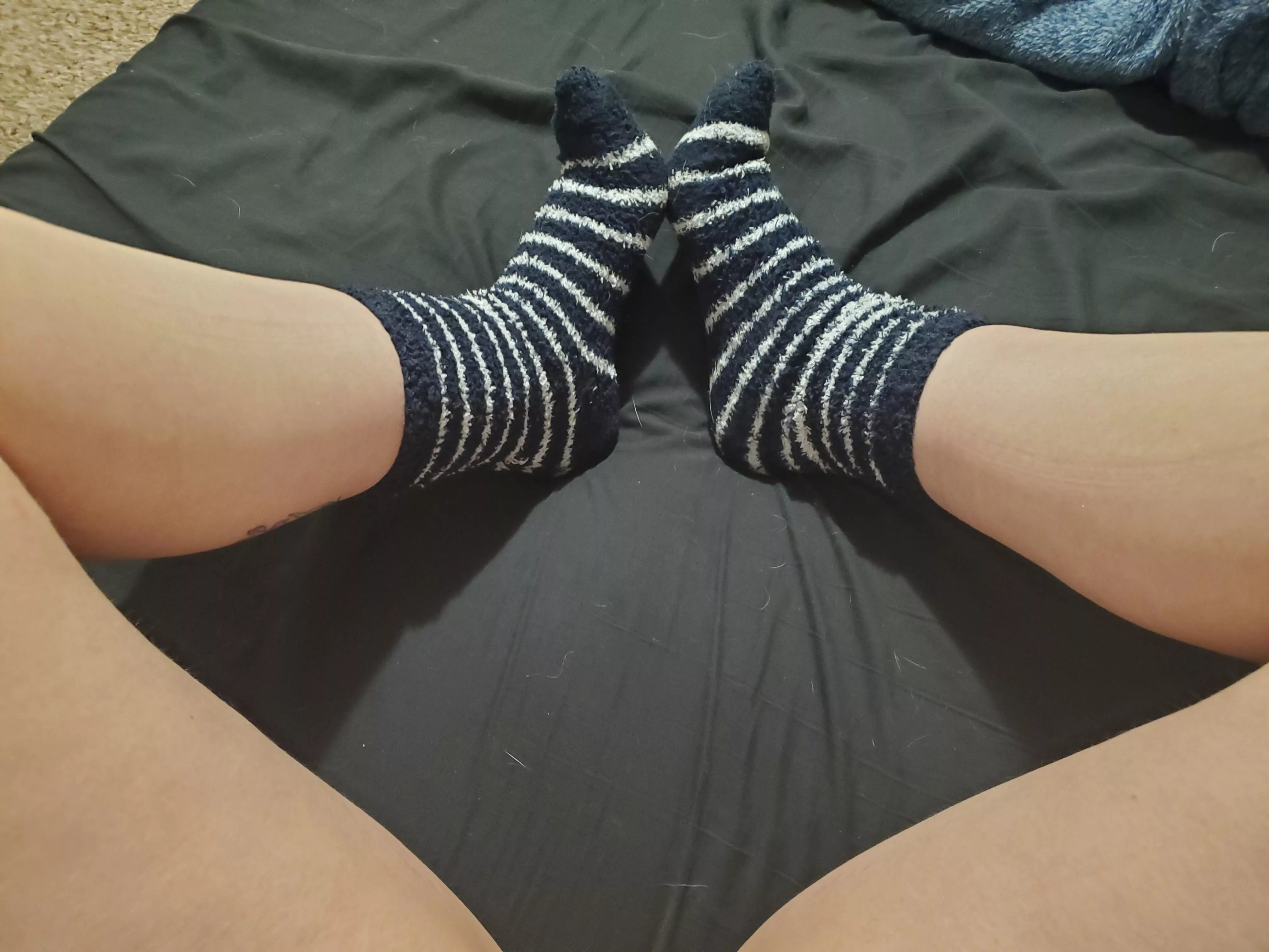Trick or treat, smell my feet [Selling]