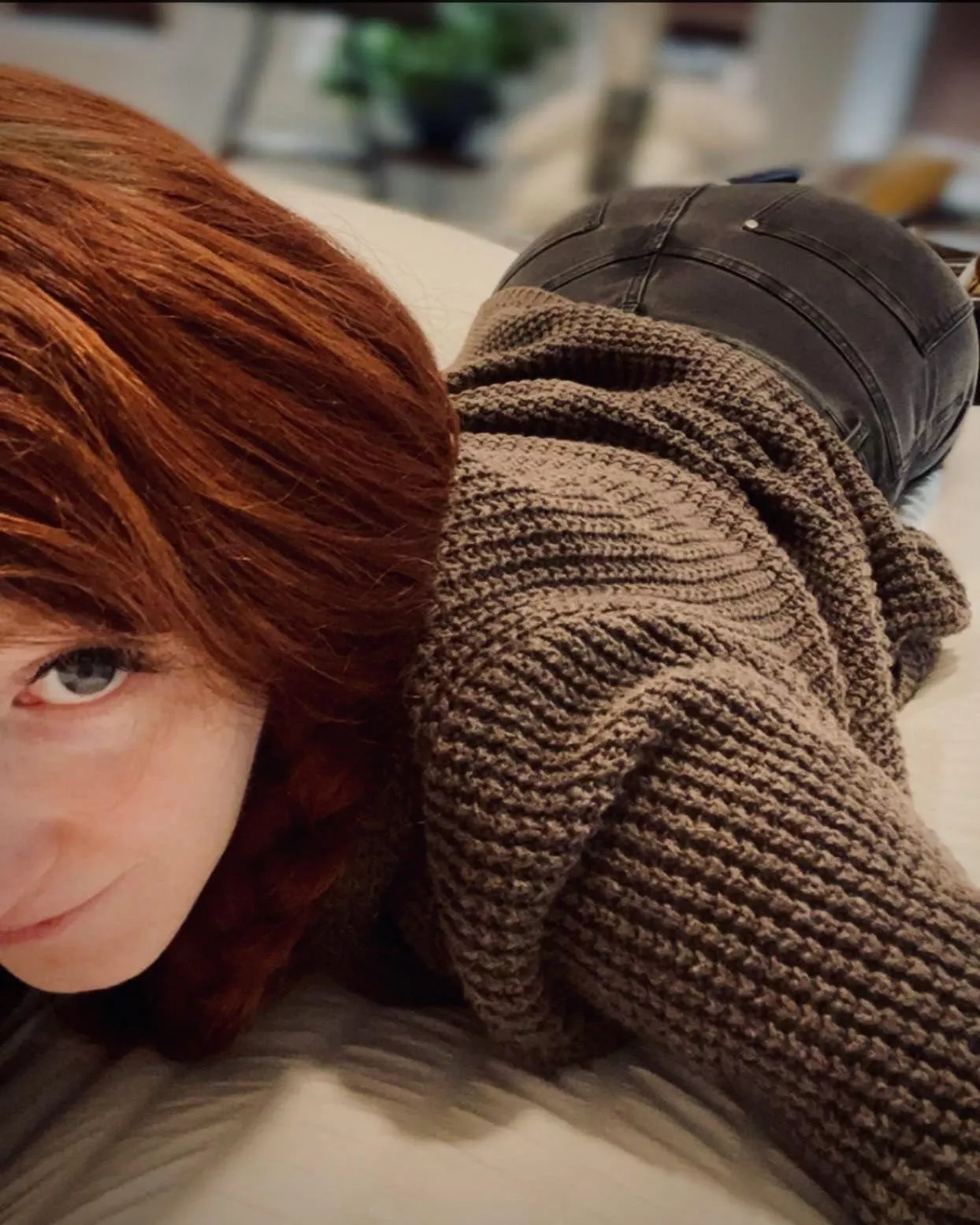 Waiting for someone to make my day. [F]