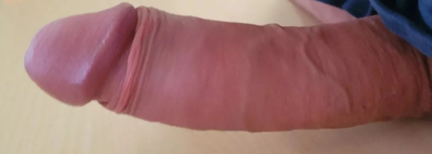 Woke up horny... want you to play with yourself looking... thinking about my British BWC 🔥 🔥 🔥