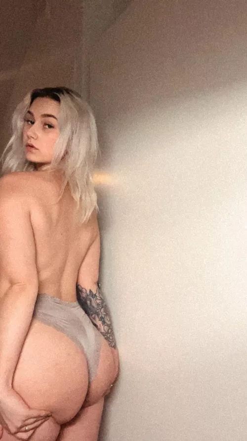 Would you fuck a blonde slut from behind?