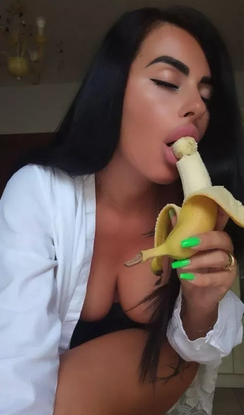 You have to kiss 💋 me first