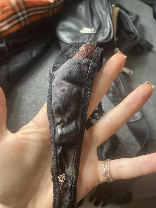 Zoom in to see the grooool ;)