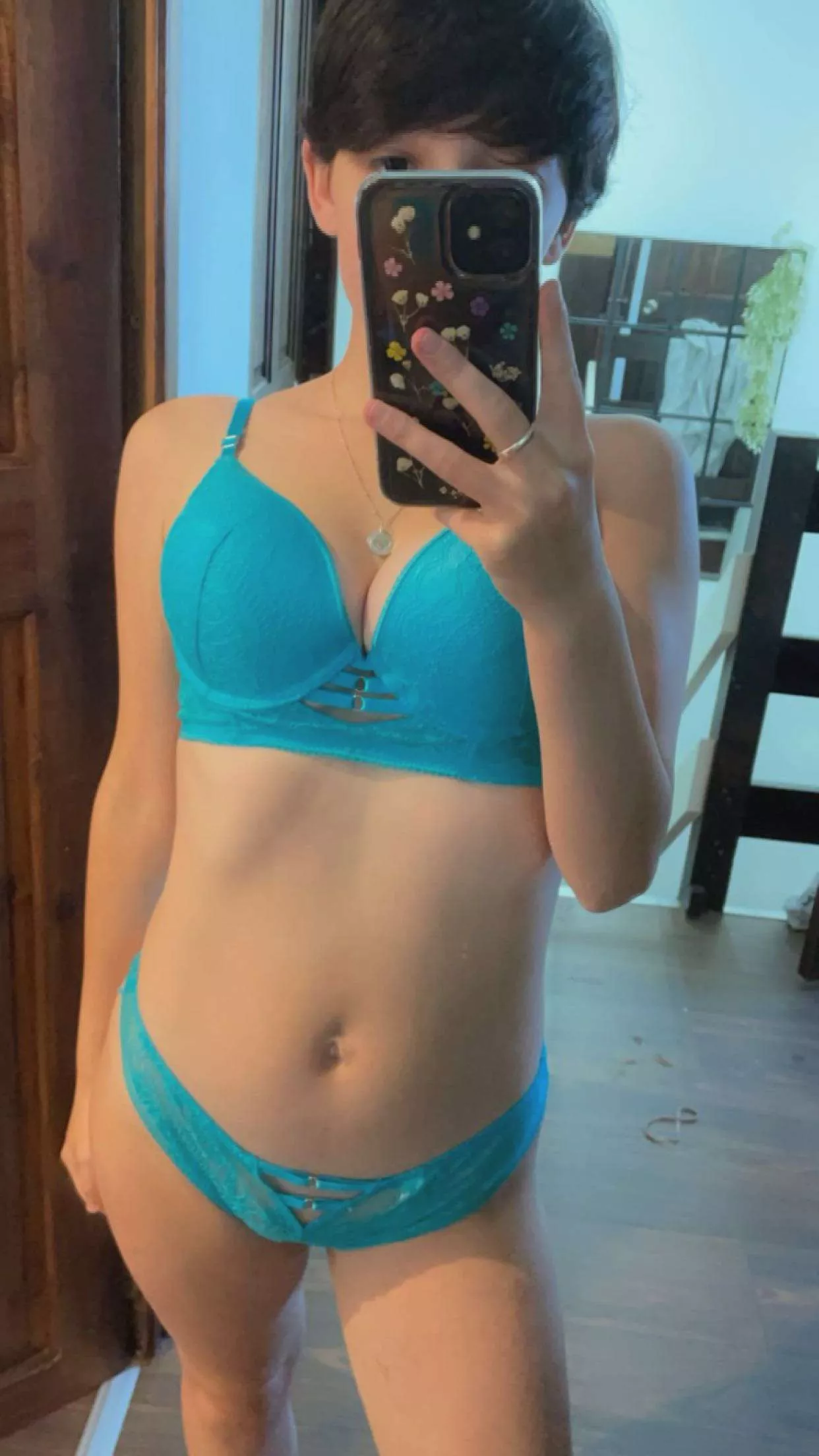 Do you like Bois in blue? 💙