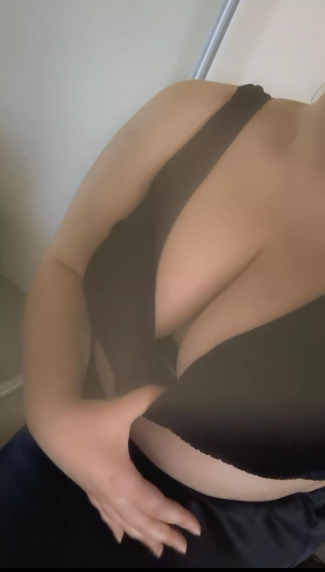 I’m short 😋… Hopefully I’ll still be able to meet your gaze as you look down at me… 👀