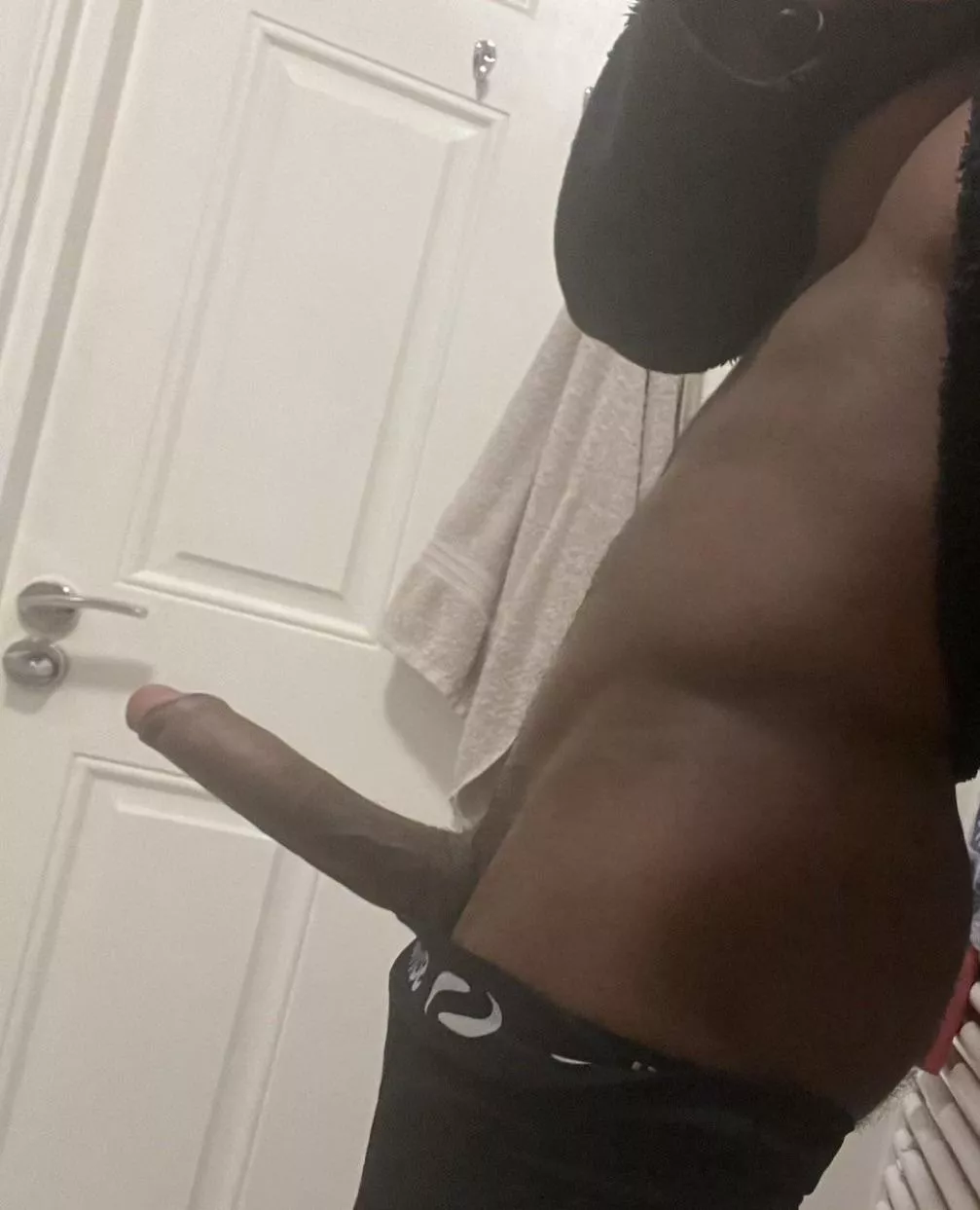 Lengthy & heavy side view 🤴🏾