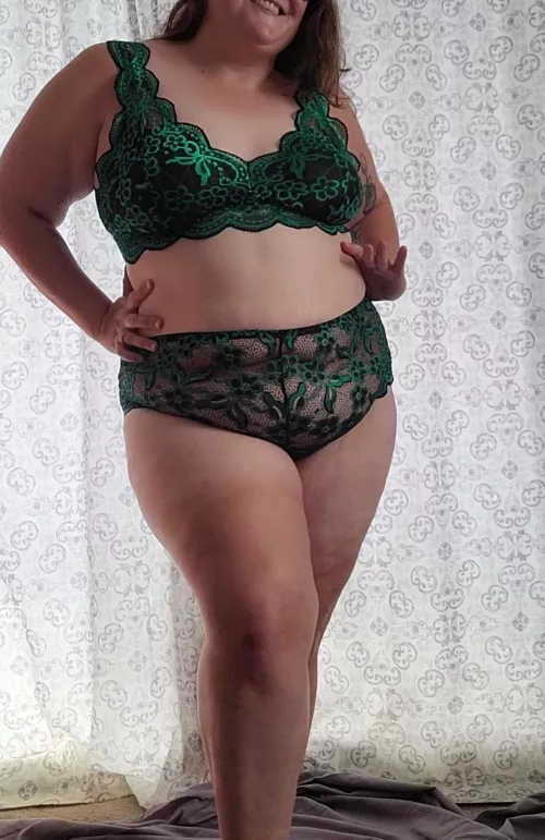 Look at those CURVES