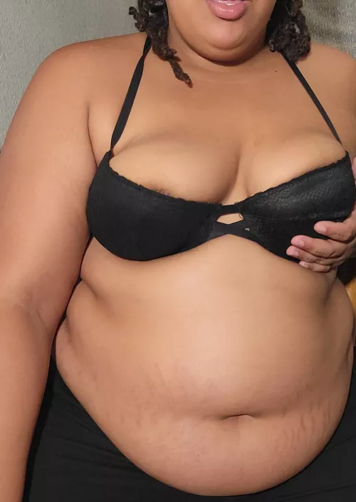 My fat body can't help but take up most of the frame