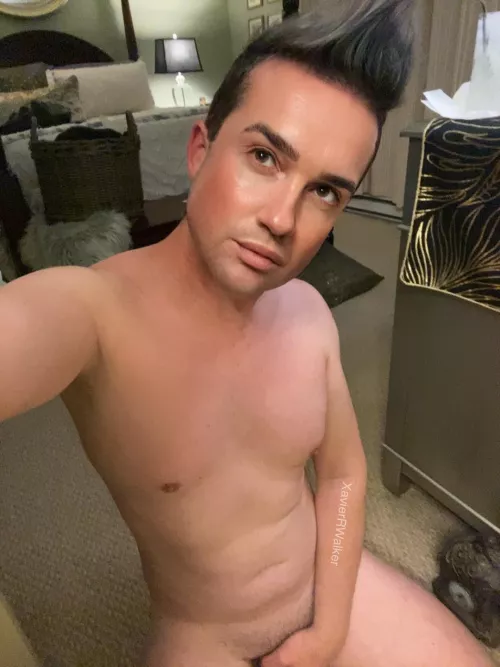 (NSFW)On my knees boys! What’s happening 🫣