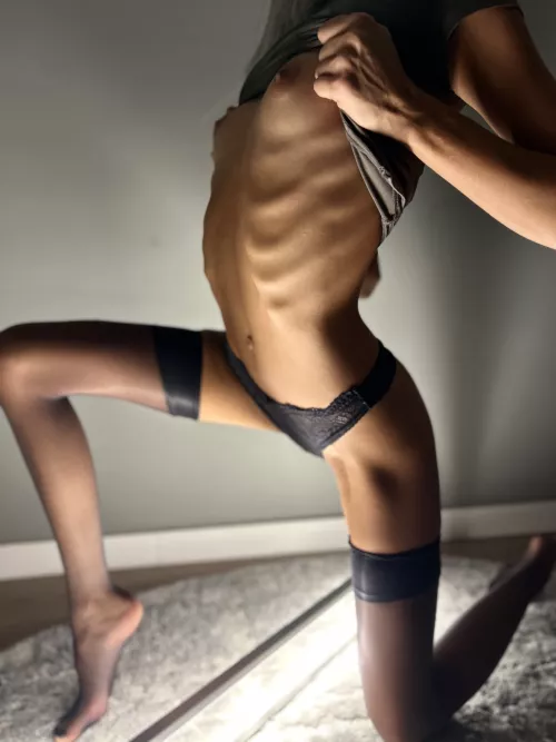 Slim women possess a unique charm