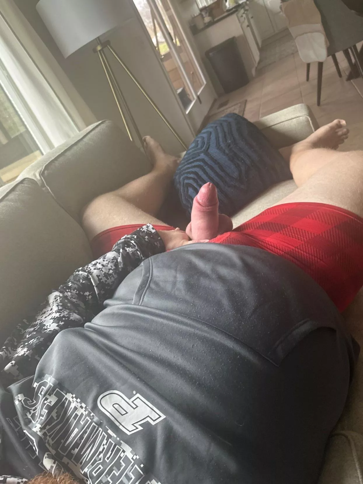 The tale tale sign of a ginger is his pink cock!