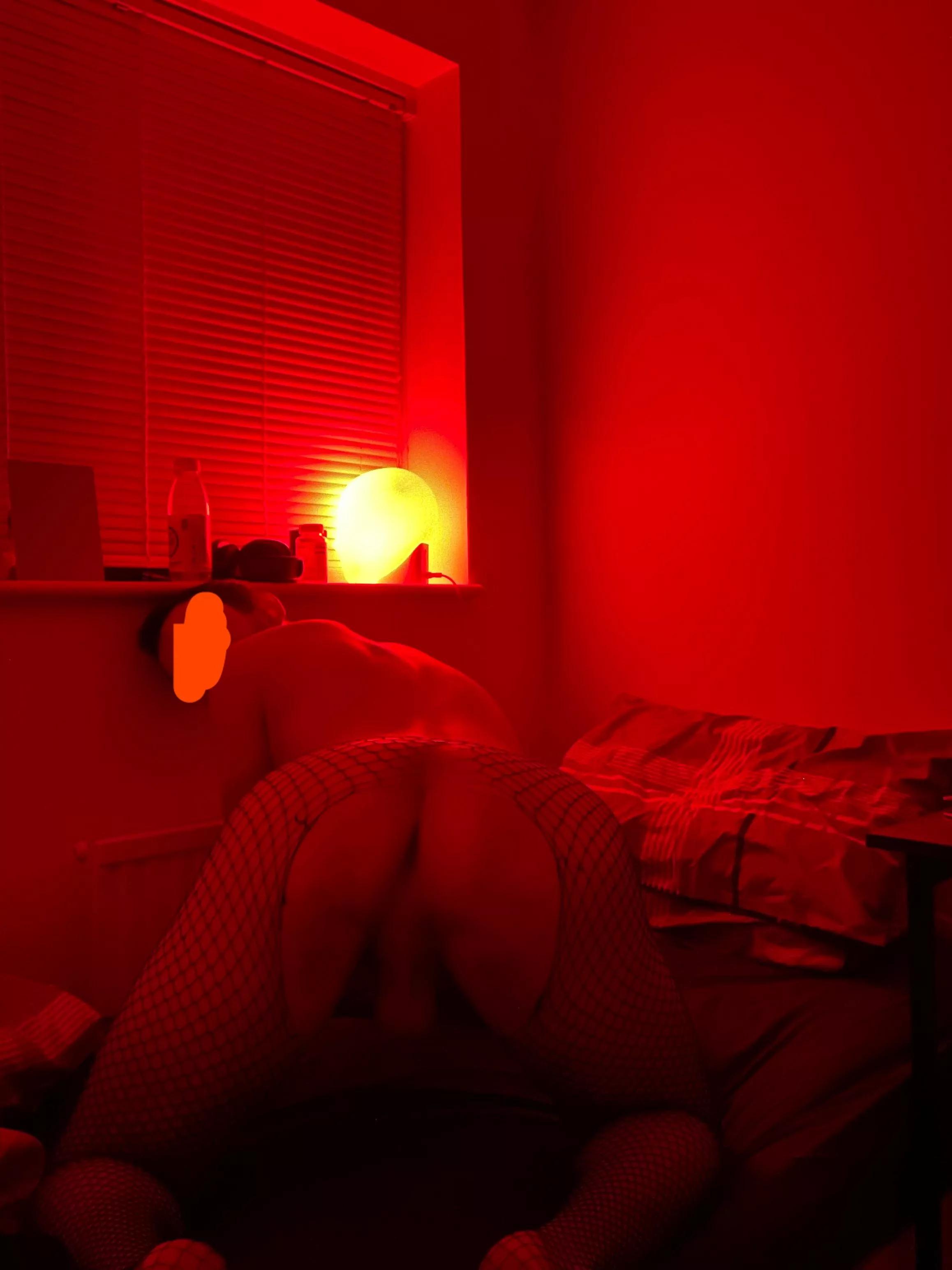 Would you fuck me in fishnets? 🥺