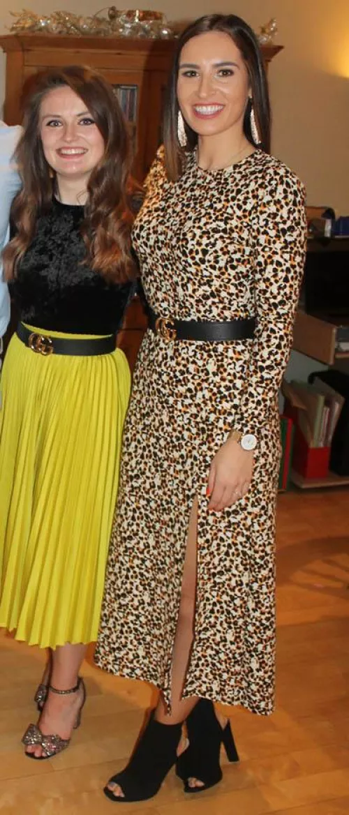 [2] Pick your favourite girl next door - left or right?