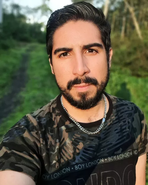 30M I need to talk with somebody 💖 chat open.