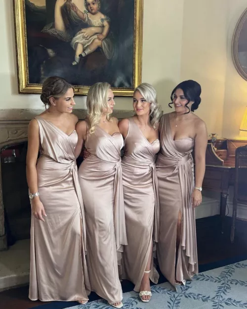 [4] Bridesmaids
