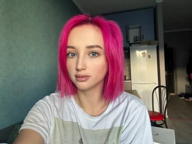 Are colored hair girls your type?